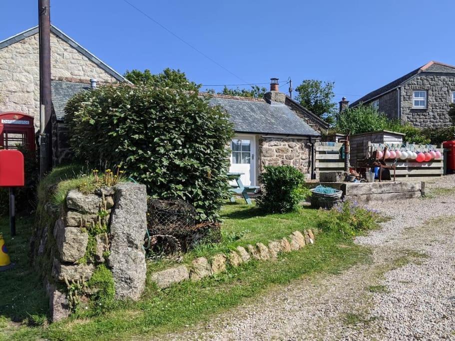 Little Barn Near Treen Cliffs And Beach Saint Levan Exterior foto